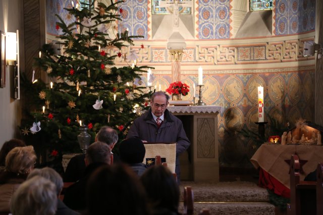 Kirchenchor singt im Gottesdienst am 2. Weihnachtstag