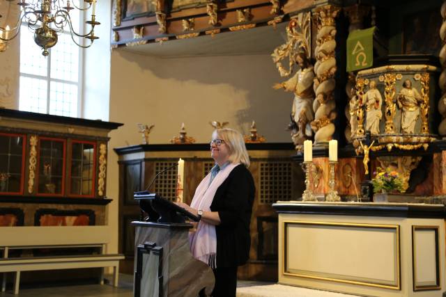 Taufengelwanderung mit Superintendentin Katharina Henking von Lechstedt nach Heinde